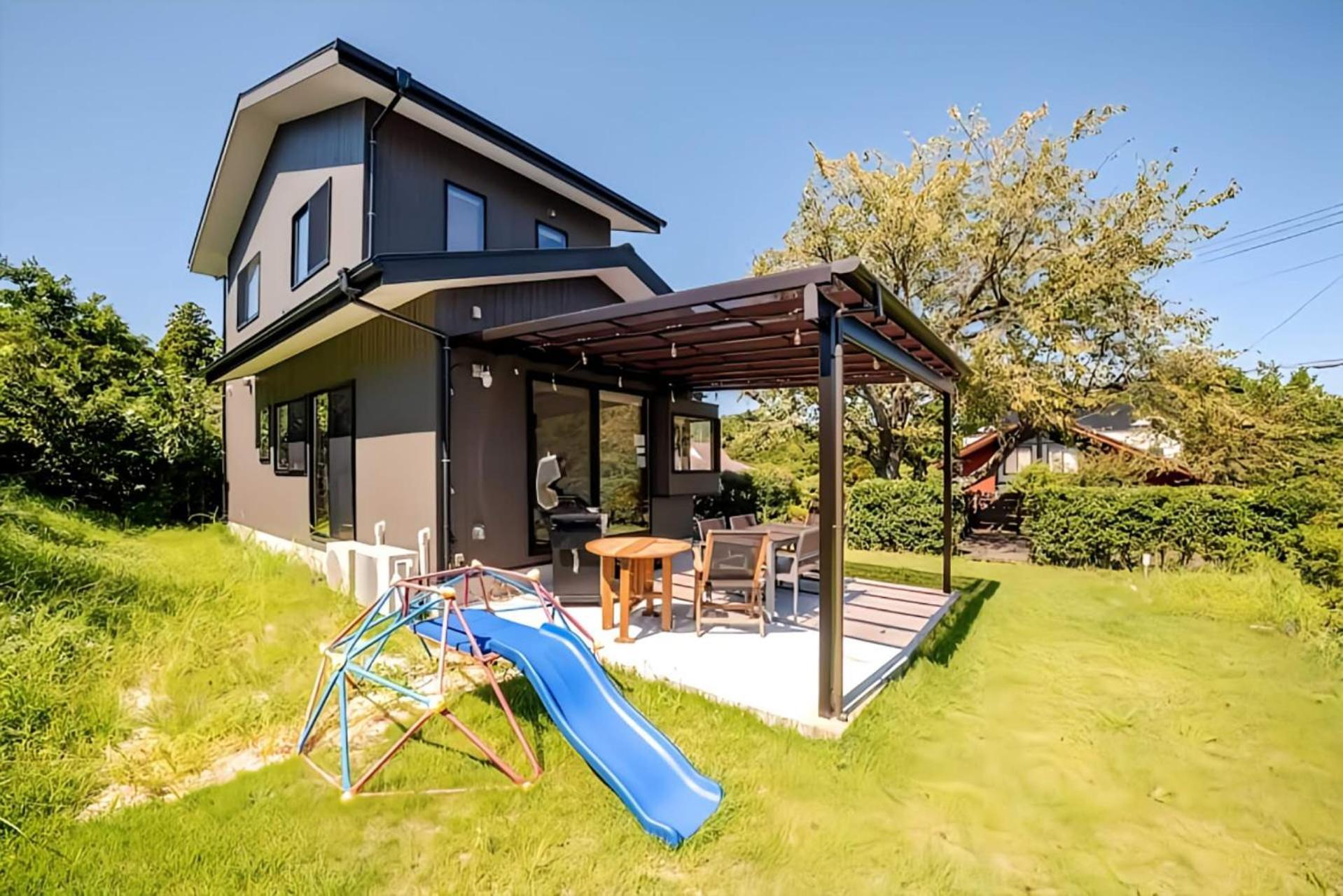 屋根付き屋外ガス式bbq ぐらんぱる公園シャボテン動物公園絶好立地貸別荘stella 星空眺望 遊具 ホームシアター 大画面任天堂スイッチ Ito  Exterior foto